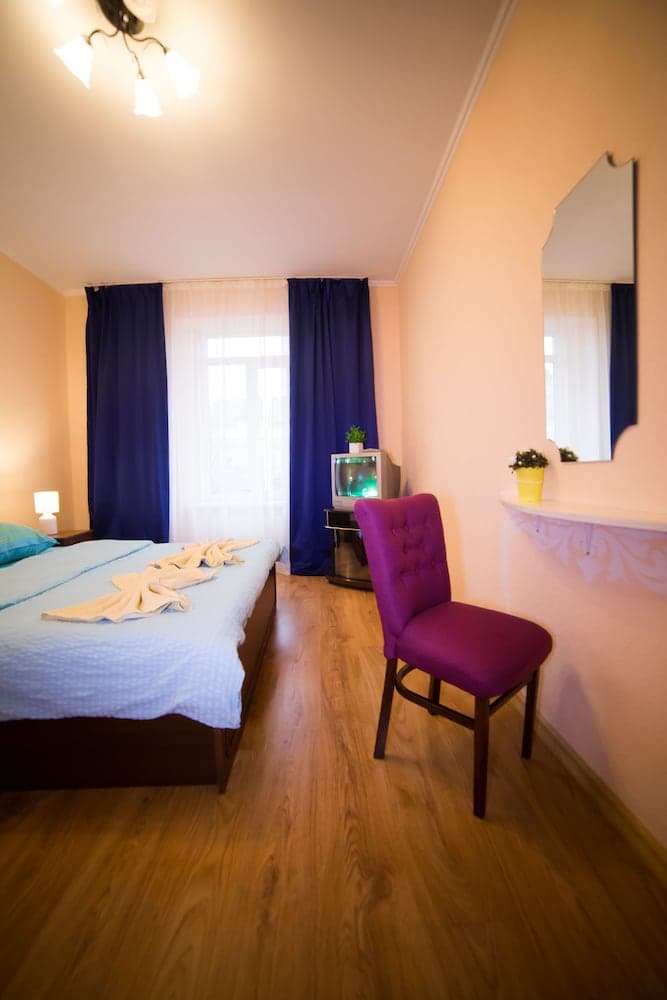 Best Apartments on Kyryla & Mefodia