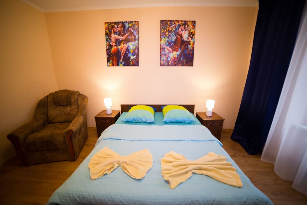 Best Apartments on Kyryla & Mefodia