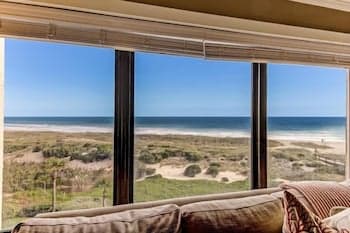 C123-amelia-surf-and-racquet - 1303311