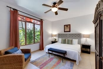 Magnificent and Spacious Poolside 3BR Condo