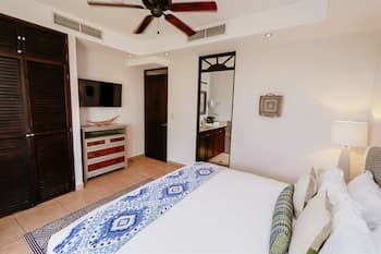 BE 1A Absolute 2BR Oceanfront Luxury Condo