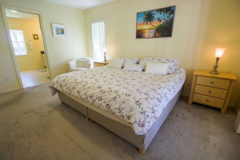 Four Bedroom Comfort  4668 Home by RedAwning