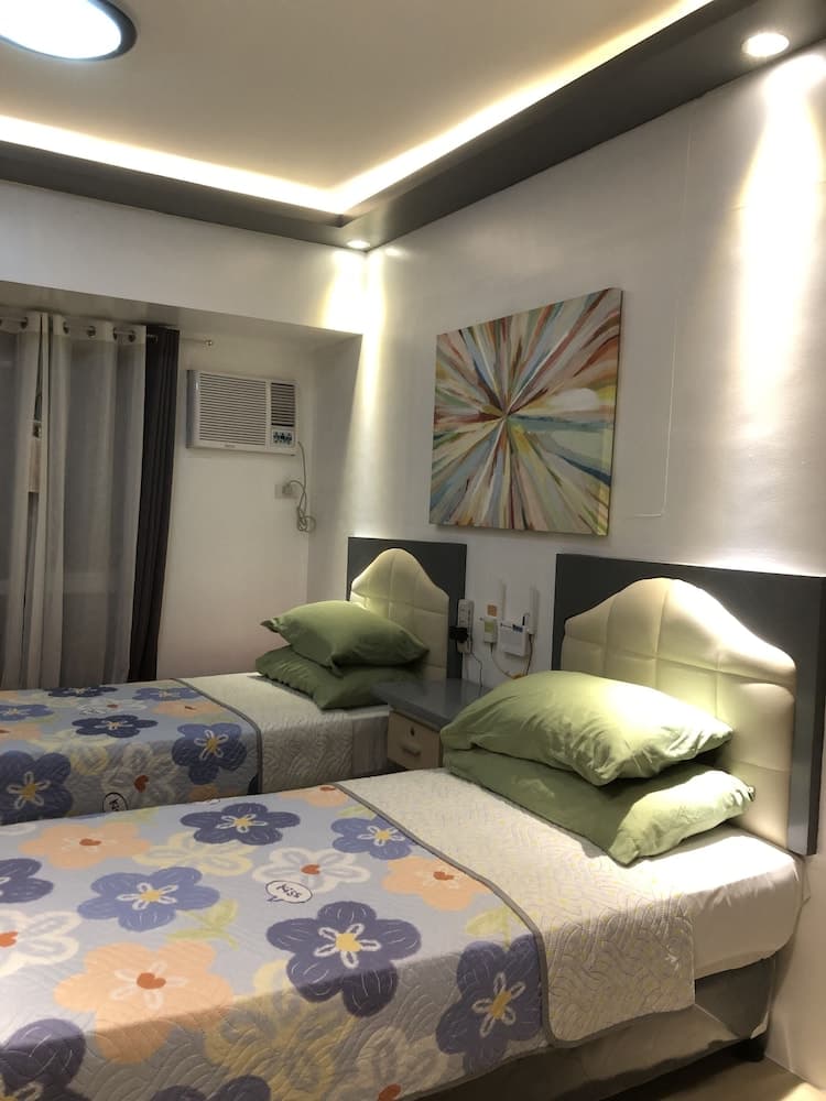 I.T PARK CEBU TWIN BED DELUXE FREE FAST WIFI & POOL
