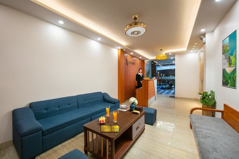 Hanoi La Cascada House & Travel