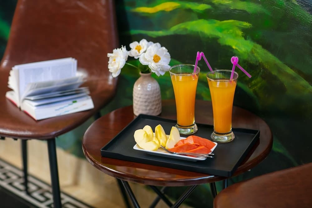 Hanoi La Cascada House & Travel