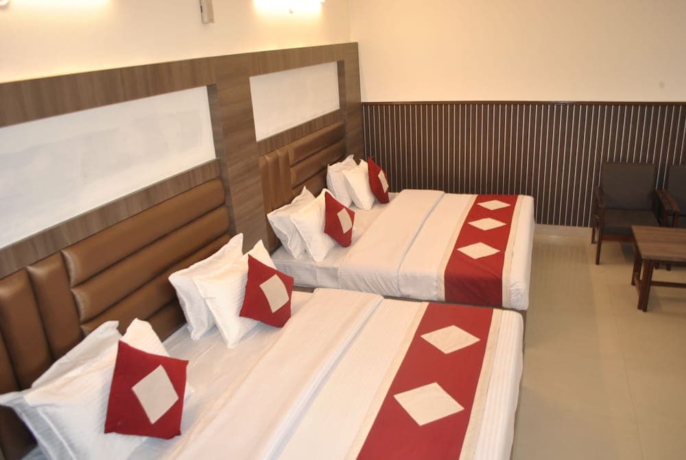 Hotel Malabar Inn by MTMC Rooms Katra