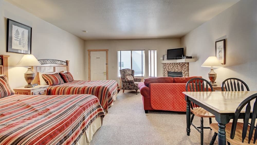 Eagle Fire Lodge & Cabins