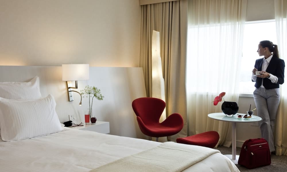 Pullman Rosario City Center Hotel