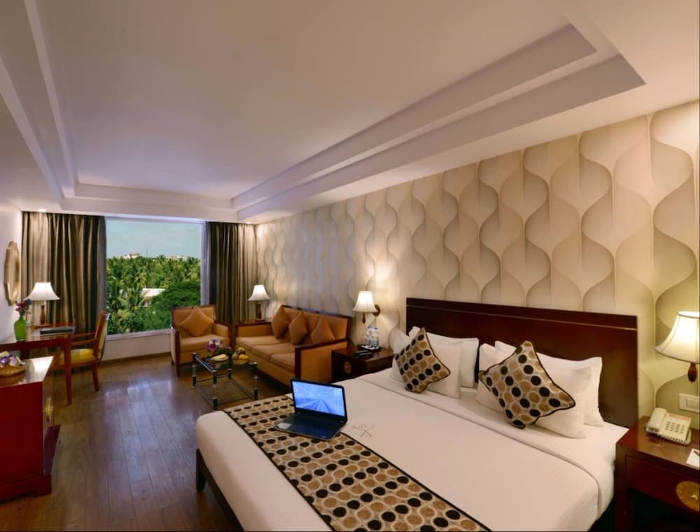 Clarks Inn Airport Hotel