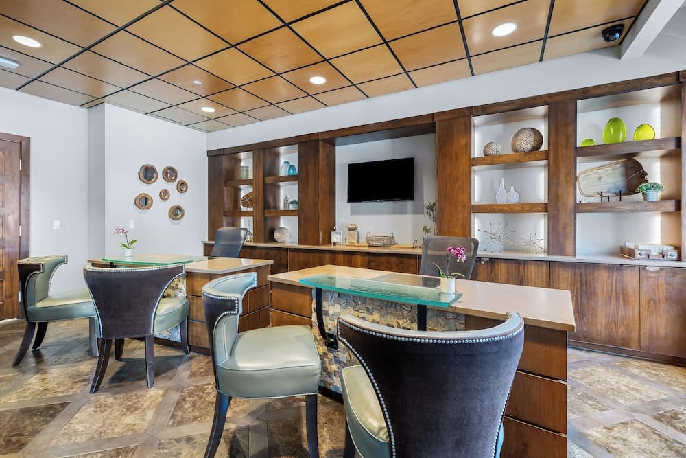 The Oxford Hotel Bend