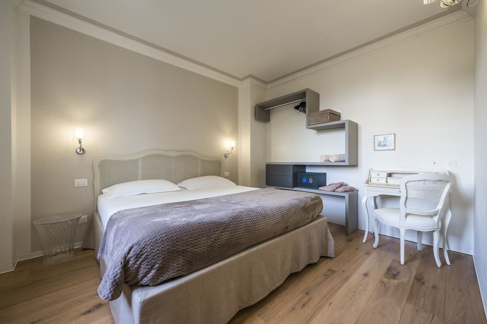 Villa Italia Luxury Suites and Apartments