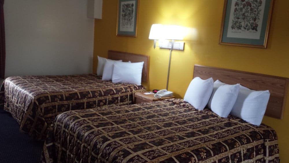 Rodeway Inn & Suites