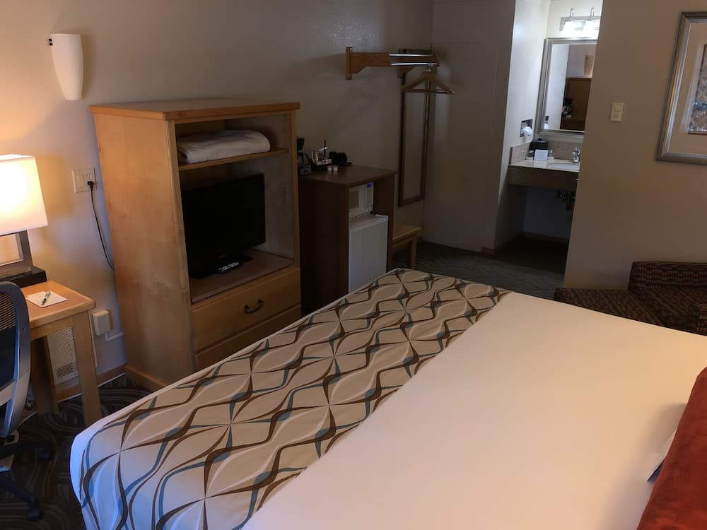 Super 8 by Wyndham Florence OR