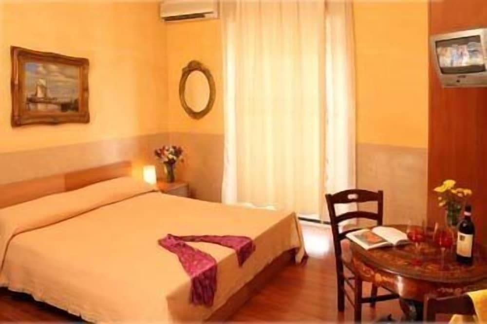 Prince of Via Veneto DELUXE