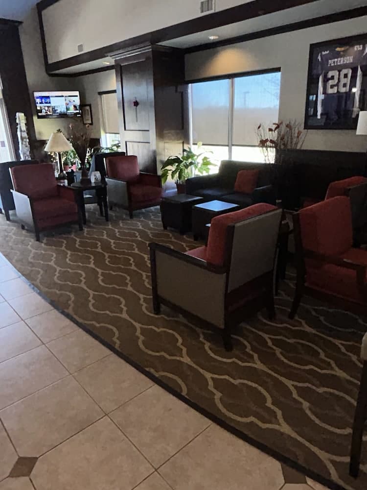 Comfort Suites Palestine