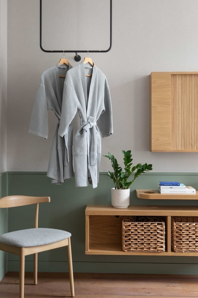 Inhabit Queen's Gardens, a Member of Design Hotels