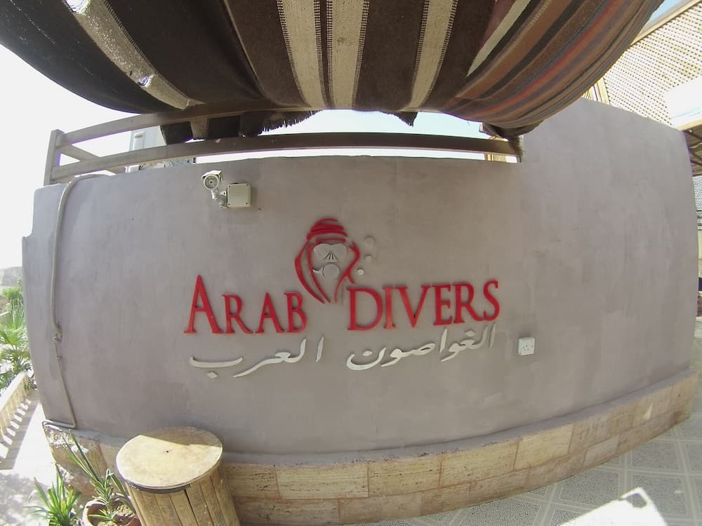 Arab Divers