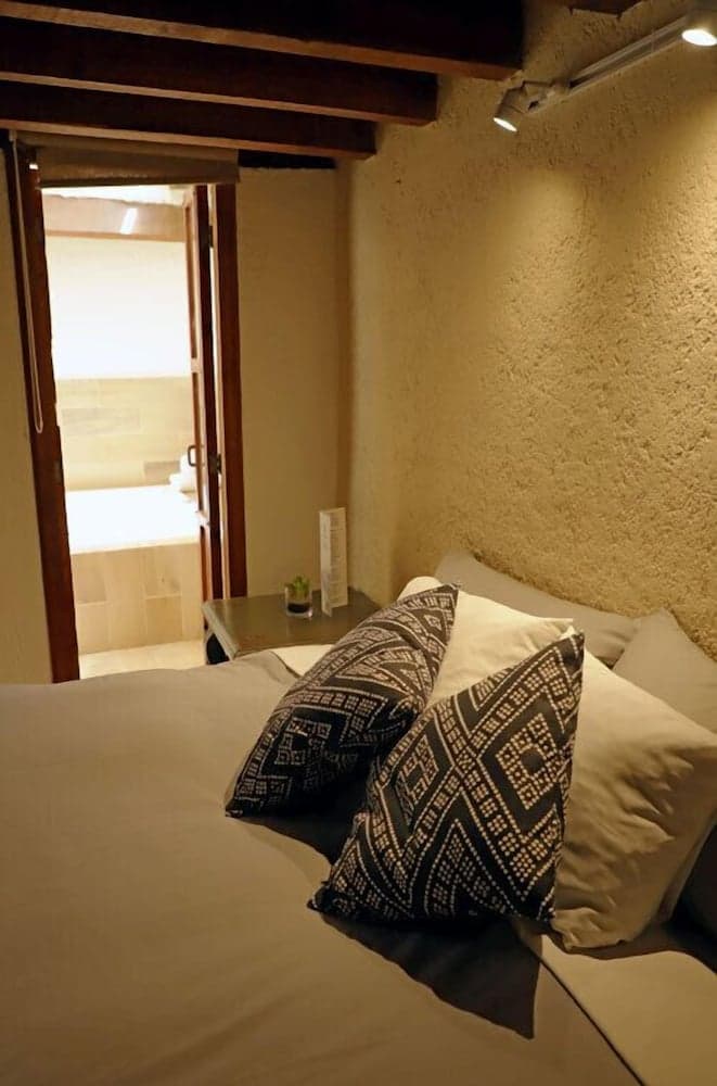 Mesón de la Merced Hotel Boutique, Patio & Spa