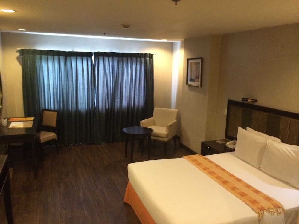 Baguio Burnham Suites