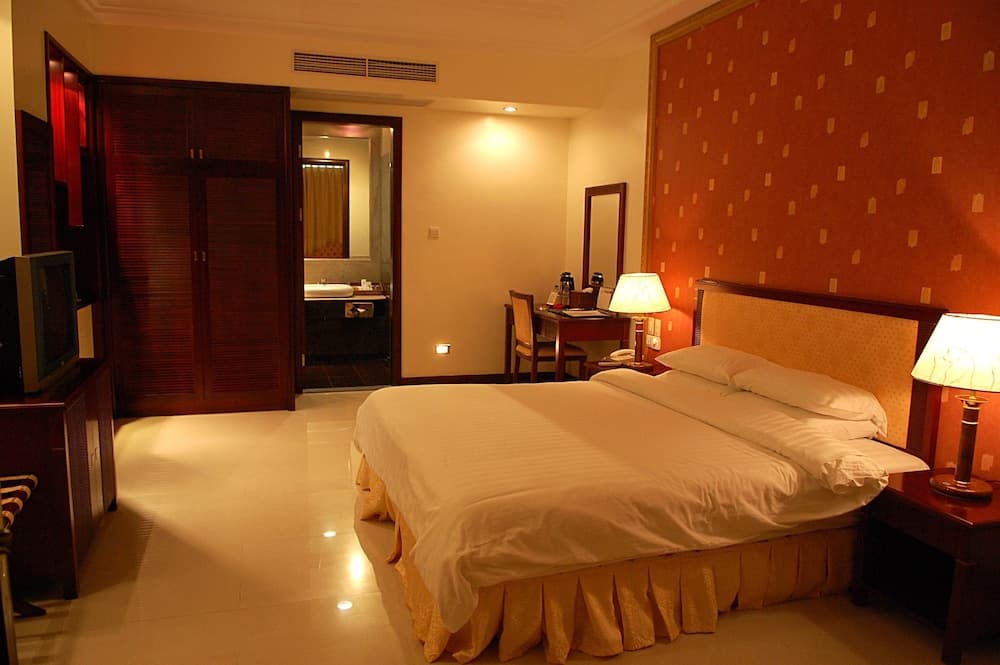 Fort Ilocandia Resort Hotel