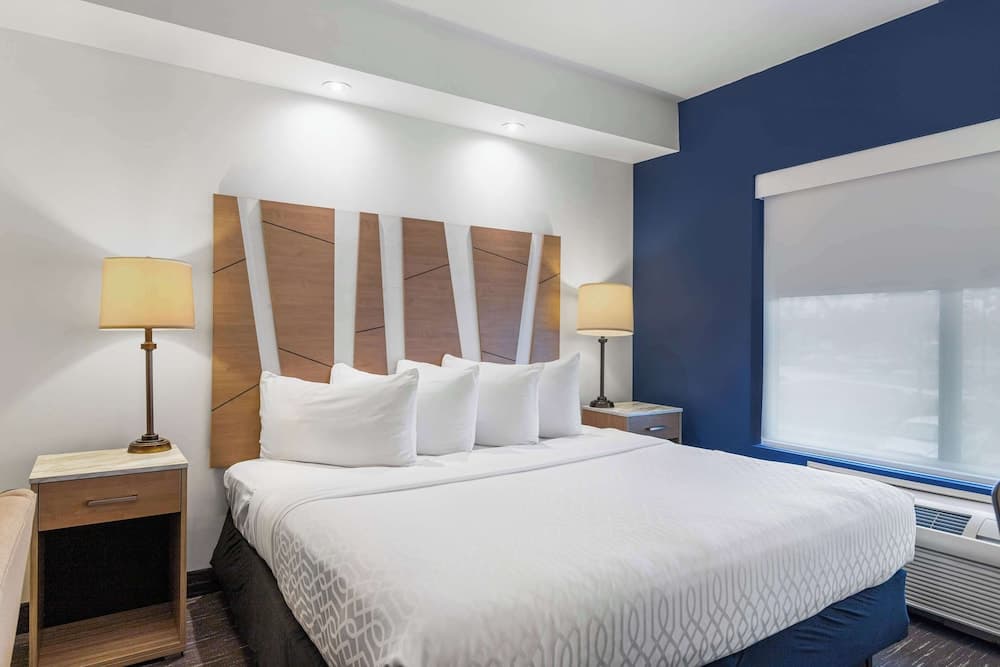 Best Western Plus Westgate Inn & Suites