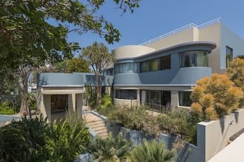 Mantis No5 Boutique Art Hotel