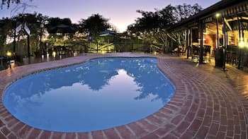 Isinkwe Backpackers Bushcamp