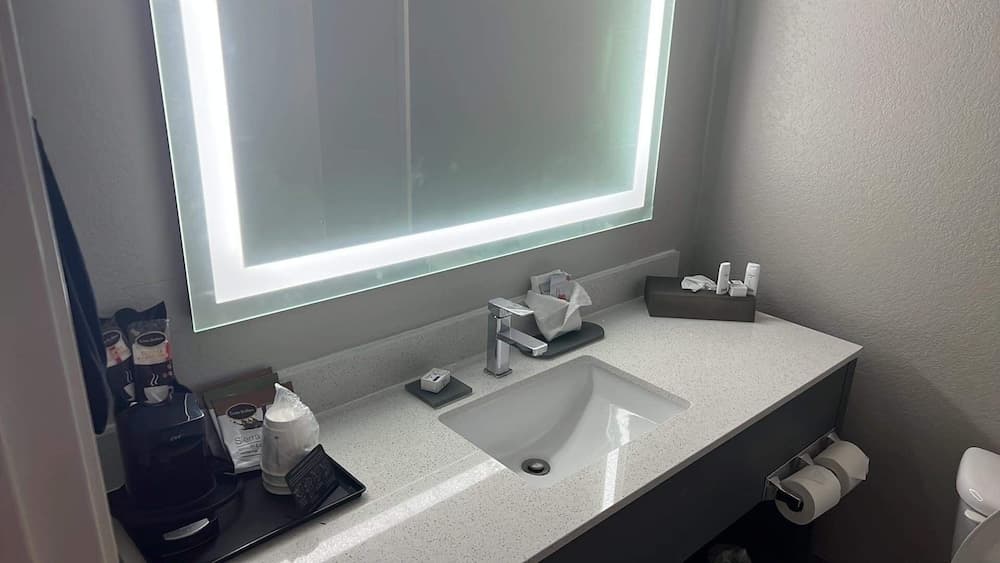 La Quinta Inn & Suites by Wyndham Ada