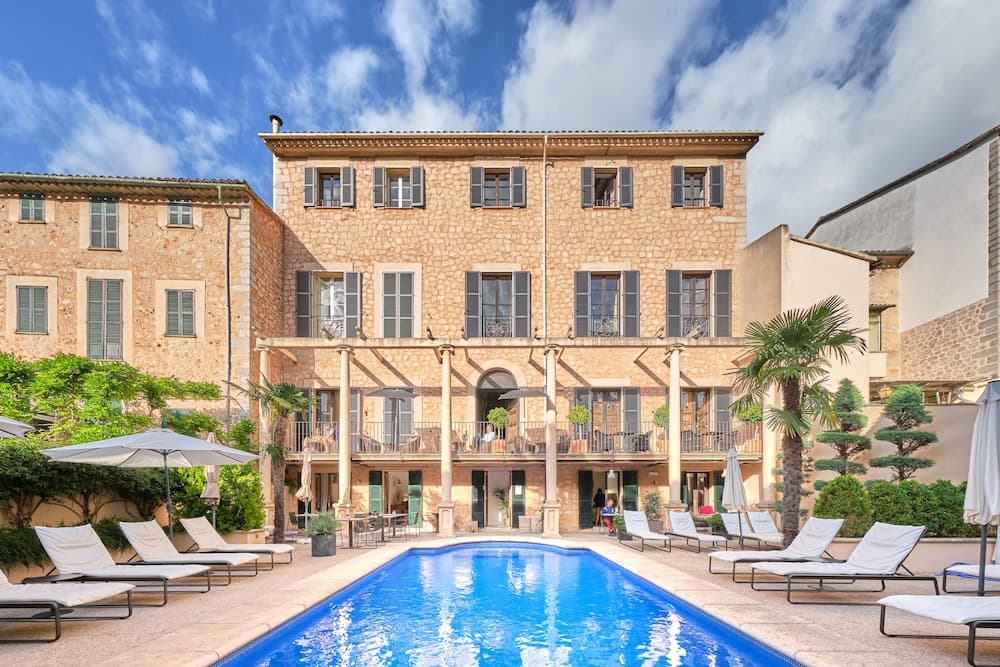 hotel image
