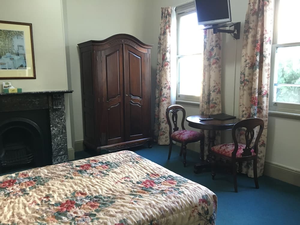 Avonmore on the Park Boutique Hotel