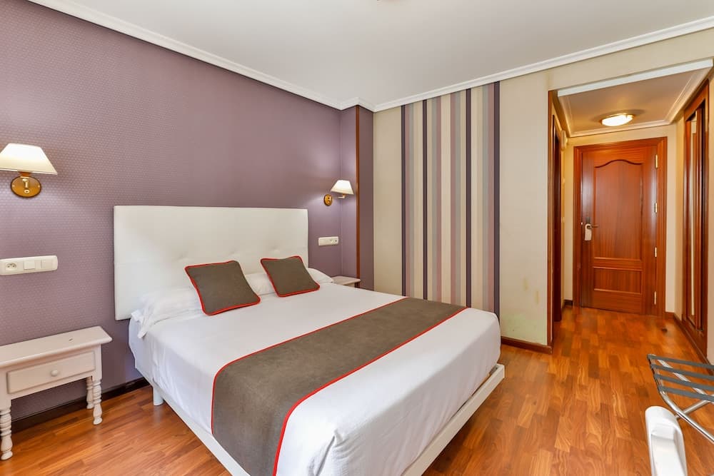 OYO Puerto De Candás