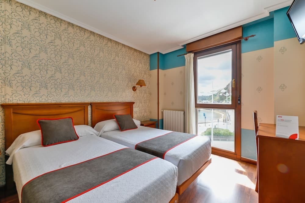 OYO Puerto De Candás