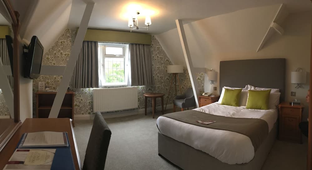 De Rougemont Manor Hotel & Suites
