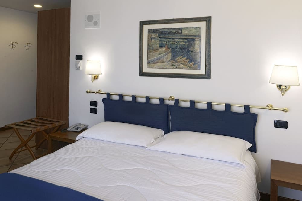 International Hotel & Suite