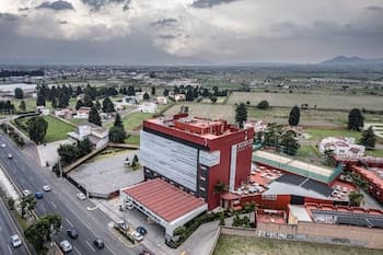 Suites Inn La Muralla Metepec