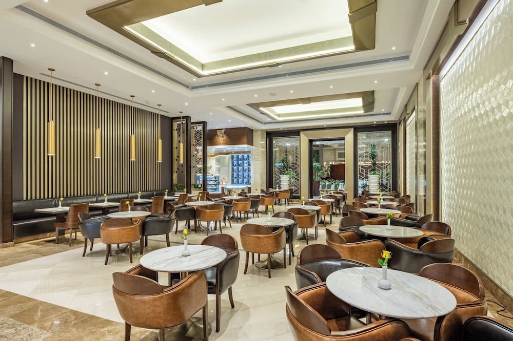 Al Marwa Rayhaan by Rotana