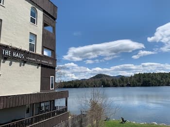 The Haus on Mirror Lake