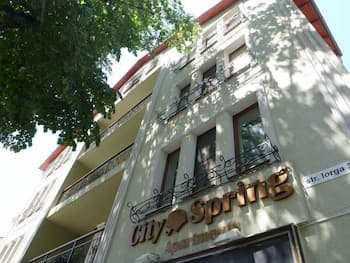 City Spring Apartments