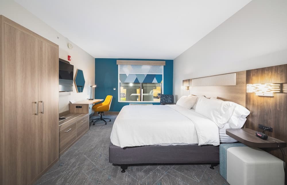 Holiday Inn Express Hotel & Suites St. Robert by IHG