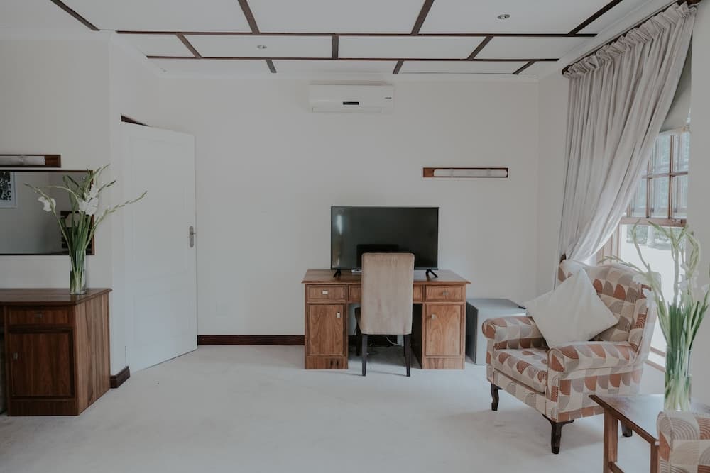 CANA Vineyard Guesthouse