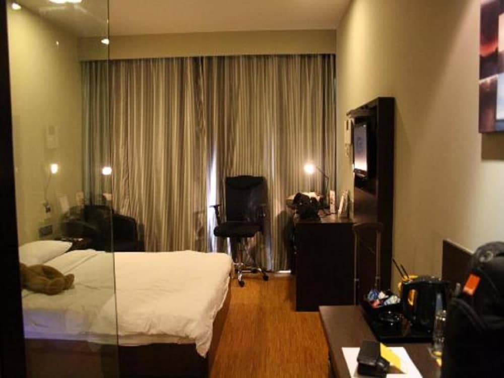 Keys Select by Lemon Tree Hotels, Hosur Road, Bengaluru