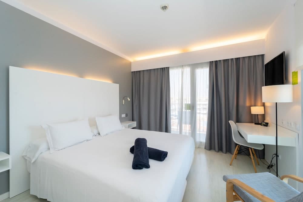 ARTIEM Carlos - Adults Only Hotel