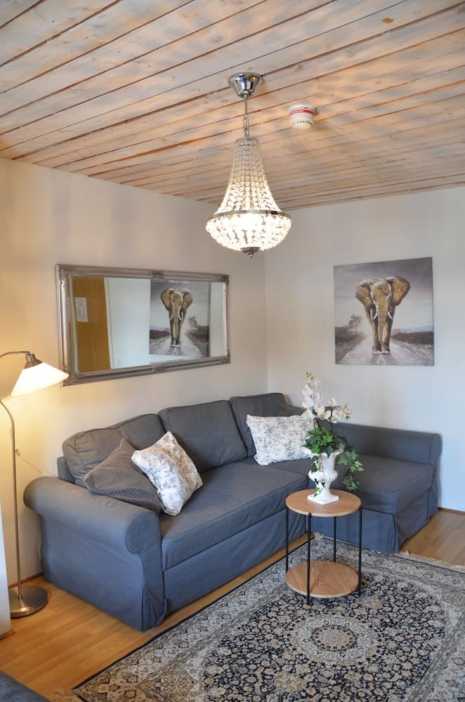 Lanthotell Lögnäs Gård