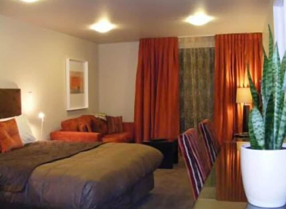 Terra Vive Luxury Suites & Apartments