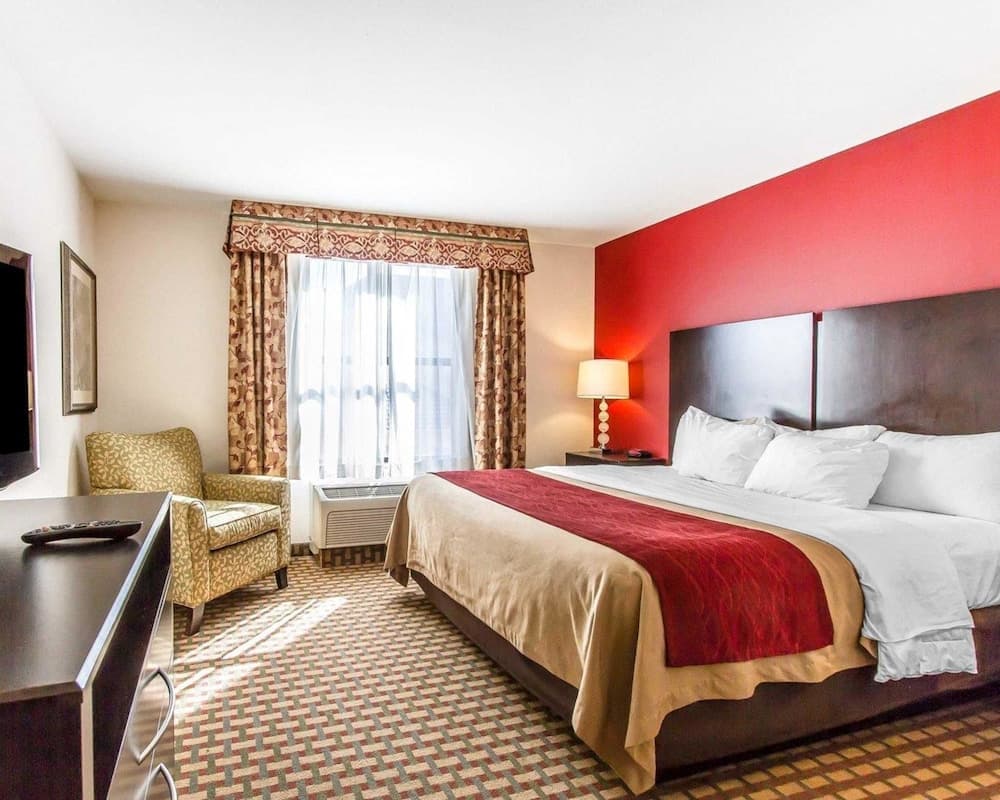 Spark by Hilton Shawnee