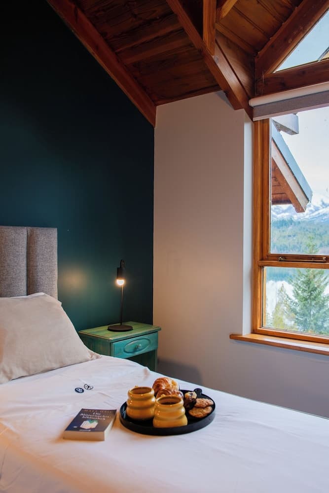 Peninsula Petit Hotel