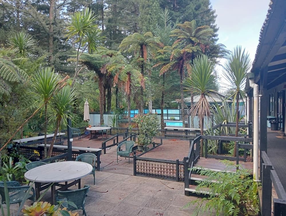 Woodlands Motel & Conference Venue