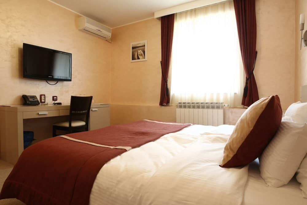 Euro Garni Hotel