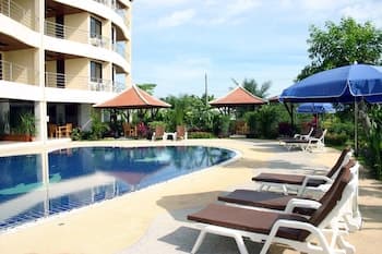 Chaweng Lakeview Condotel