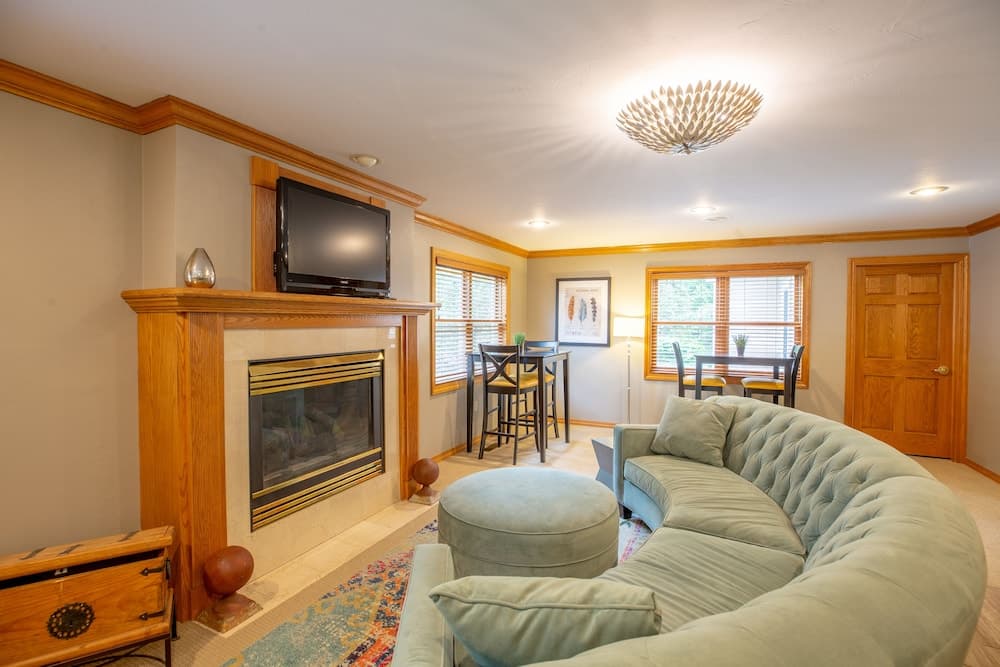 Westwood Shores Waterfront Resort